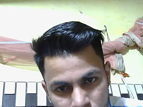 ursdreamperson online show from 21, 4, 2026