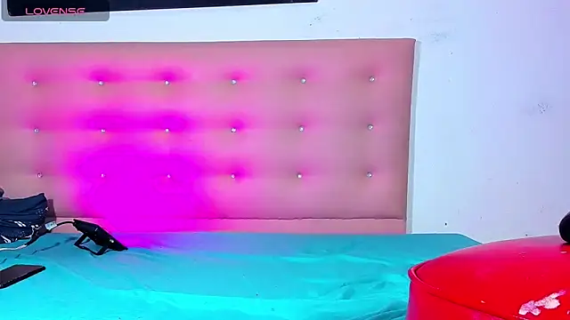 Snapshot of baby-isaaTs chatting on 9, 2, 2026 baby-isaaTs online show from 9, 2, 2026