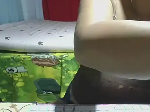 Snapshot of SeksiEstella chatting on 5, 11, 2025 SeksiEstella online show from 5, 11, 2025