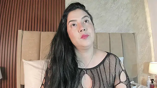  Cris Spicy  online show from 15, 4, 2026