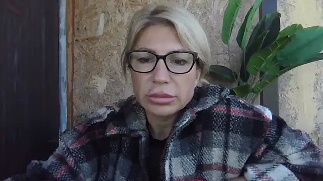 fox red lady7 online show from 14, 9, 2025