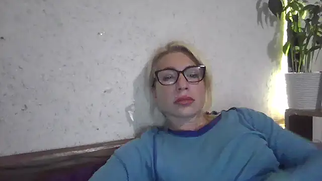 fox red lady7 online show from 7, 10, 2025