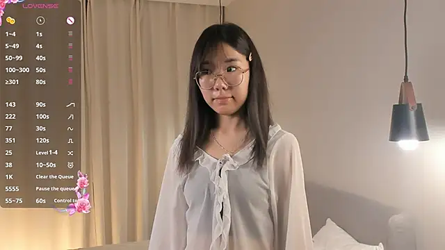 Snapshot of UdelaDodson chatting on 17, 9, 2025 UdelaDodson online show from 17, 9, 2025