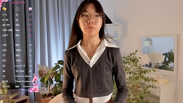 Snapshot of UdelaDodson chatting on 29, 9, 2025 UdelaDodson online show from 29, 9, 2025