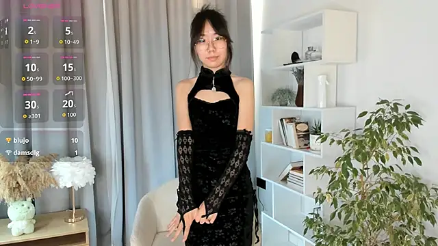 Snapshot of UdelaDodson chatting on 16, 10, 2025 UdelaDodson online show from 16, 10, 2025