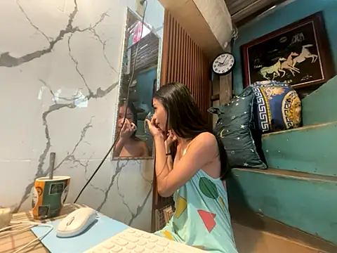 Snapshot of asya_chris chatting on 1, 10, 2025 asya chris online show from 1, 10, 2025