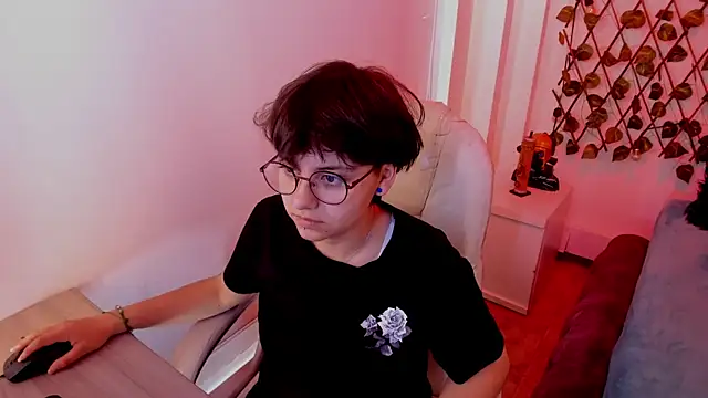 Nathaly ds online show from 17, 12, 2025