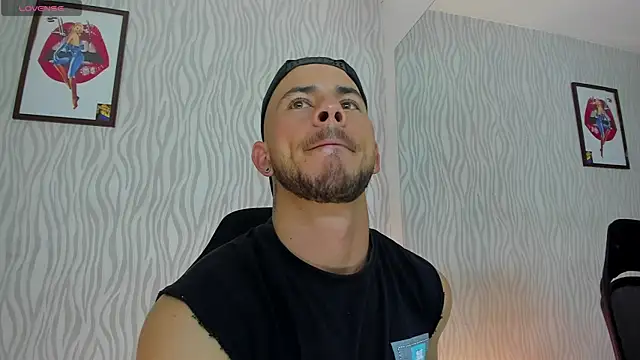 Snapshot of dylan_jacobx chatting on 3, 10, 2025 dylan jacobx online show from 3, 10, 2025