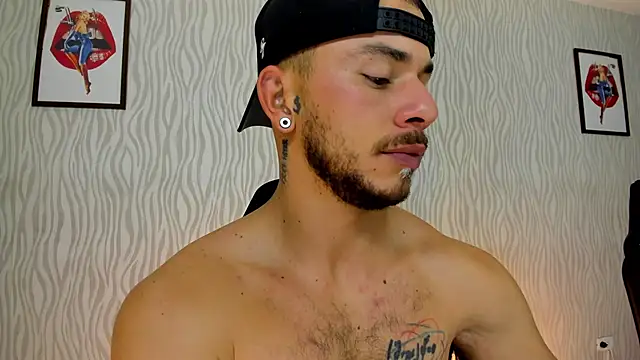 Snapshot of dylan_jacobx chatting on 16, 10, 2025 dylan jacobx online show from 16, 10, 2025