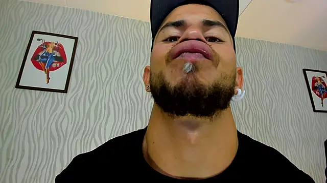 Snapshot of dylan_jacobx chatting on 22, 10, 2025 dylan jacobx online show from 22, 10, 2025