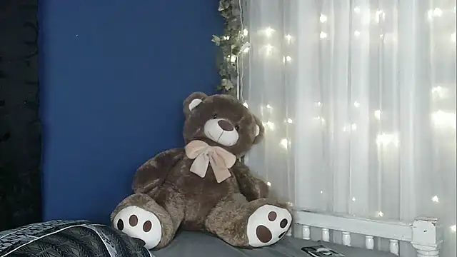 lishainparis18 online show from 6, 3, 2026