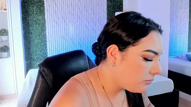 sofiacaramel online show from 5, 1, 2026