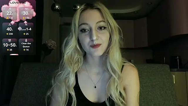 Snapshot of white_liillyy chatting on 12, 9, 2025 white liillyy online show from 12, 9, 2025