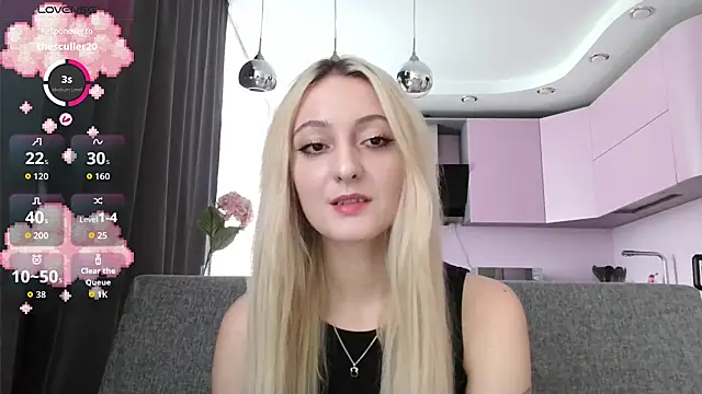 Snapshot of white_liillyy chatting on 13, 9, 2025 white liillyy online show from 13, 9, 2025