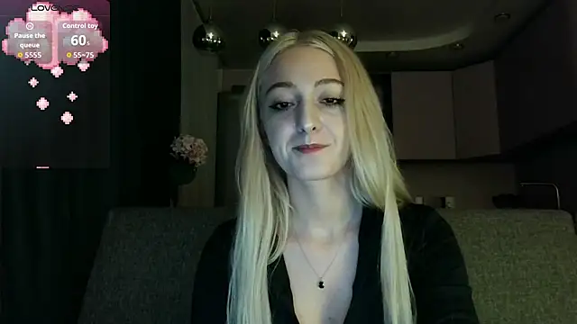 Snapshot of white_liillyy chatting on 20, 9, 2025 white liillyy online show from 20, 9, 2025