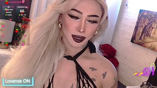 Snapshot of Your_valentina_goddess chatting on 9, 10, 2025 Your valentina goddess online show from 9, 10, 2025
