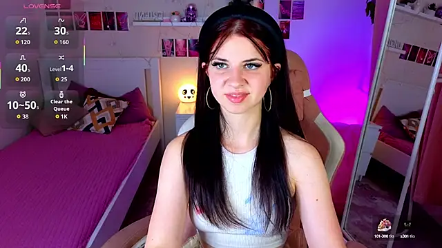 Snapshot of Wander_Waves chatting on 13, 9, 2025 Wander Waves online show from 13, 9, 2025