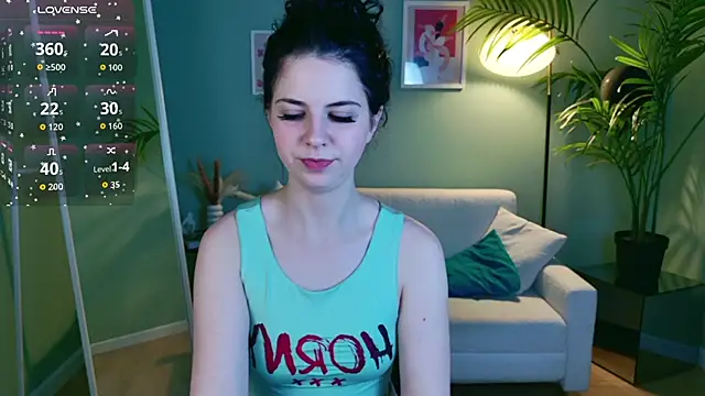 Snapshot of Wander_Waves chatting on 21, 11, 2025 Wander Waves online show from 21, 11, 2025