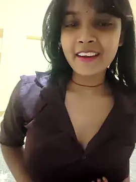 RAYI Queen 2 online show from 10, 11, 2025