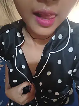 RAYI Queen 2 online show from 23, 5, 2026