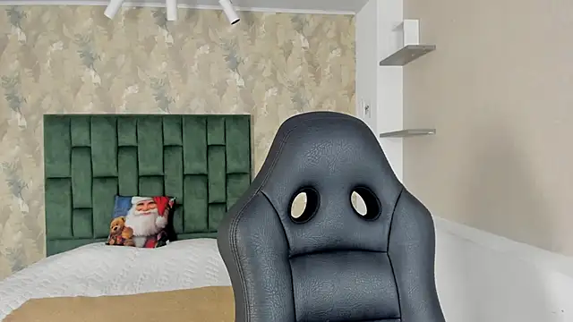 Snapshot of Saya_Amaretto1 chatting on 4, 12, 2025 Saya Amaretto1 online show from 4, 12, 2025