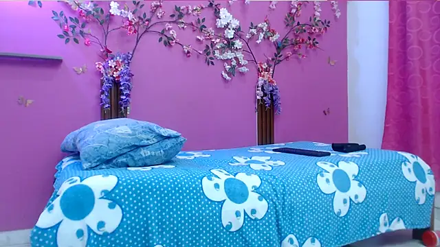 skinnybarbie022 online show from 9, 3, 2026