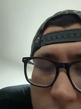 Snapshot of Kurtxxx22 chatting on 5, 11, 2025 Kurtxxx22 online show from 5, 11, 2025