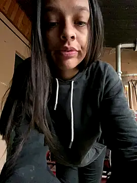 Snapshot of Evermorre chatting on 30, 11, 2025 Evermorre online show from 30, 11, 2025