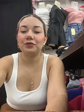 Snapshot of Fabii15 chatting on 22, 9, 2025 Fabii15 online show from 22, 9, 2025