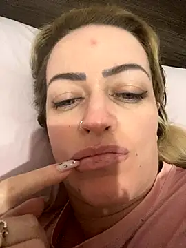 Snapshot of Alerquinasc chatting on 9, 9, 2025 Alerquinasc online show from 9, 9, 2025