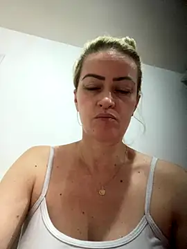 Snapshot of Alerquinasc chatting on 12, 10, 2025 Alerquinasc online show from 12, 10, 2025