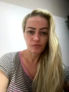 Snapshot of Alerquinasc chatting on 14, 10, 2025 Alerquinasc online show from 14, 10, 2025