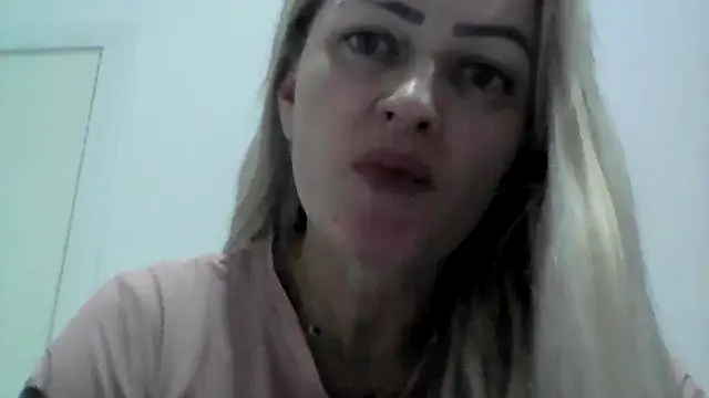 Snapshot of Alerquinasc chatting on 11, 11, 2025 Alerquinasc online show from 11, 11, 2025