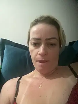 Snapshot of Alerquinasc chatting on 18, 11, 2025 Alerquinasc online show from 18, 11, 2025