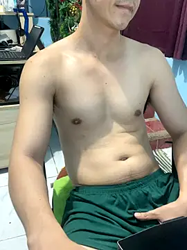 Snapshot of ieat_monsters chatting on 17, 12, 2025 ieat monsters online show from 17, 12, 2025