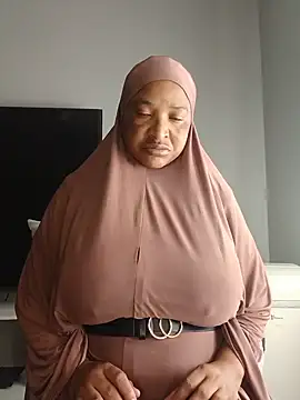Sweetbxxx24 online show from 17, 7, 2026