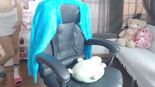 Snapshot of Suzie_Wet_Cave chatting on 23, 10, 2025 Suzie Wet Cave online show from 23, 10, 2025