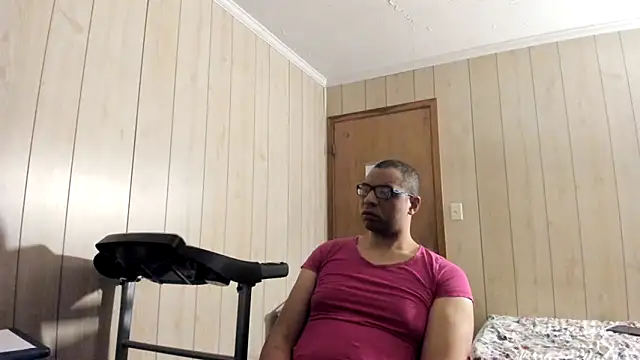 Snapshot of NaturalBeautyQueen chatting on 29, 6, 2026 NaturalBeautyQueen online show from 29, 6, 2026