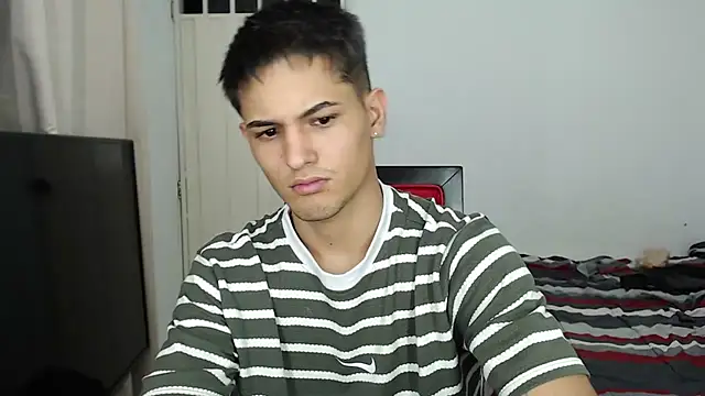 Snapshot of Alex_mojica chatting on 22, 11, 2025 Alex mojica online show from 22, 11, 2025