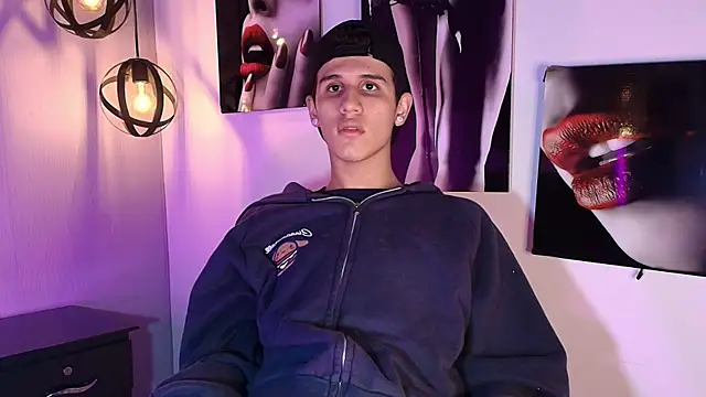 Snapshot of _realwav chatting on 14, 10, 2025 realwav online show from 14, 10, 2025