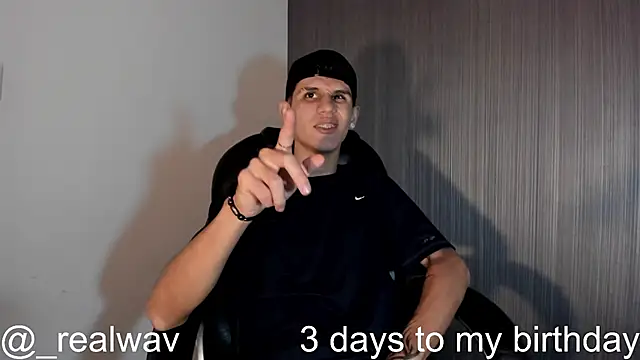 Snapshot of _realwav chatting on 22, 10, 2025 realwav online show from 22, 10, 2025