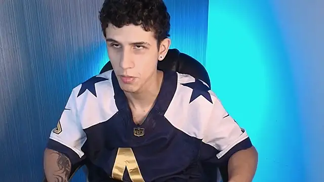 Snapshot of _realwav chatting on 12, 11, 2025 realwav online show from 12, 11, 2025