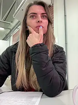 Snapshot of SweetGraciosa chatting on 9, 10, 2025 SweetGraciosa online show from 9, 10, 2025