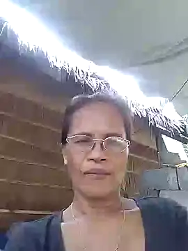 Snapshot of Kristen05 chatting on 10, 10, 2025 Kristen05 online show from 10, 10, 2025