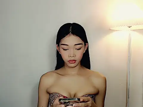 Snapshot of holyakiesha chatting on 15, 11, 2025 holyakiesha online show from 15, 11, 2025