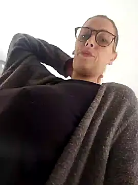 Snapshot of Mila_Luciphya chatting on 18, 11, 2025 Mila Luciphya online show from 18, 11, 2025