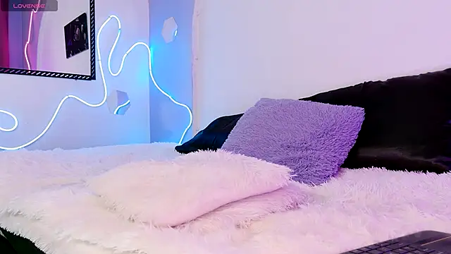 Snapshot of Dannyhot_ chatting on 9, 11, 2025 Dannyhot online show from 9, 11, 2025