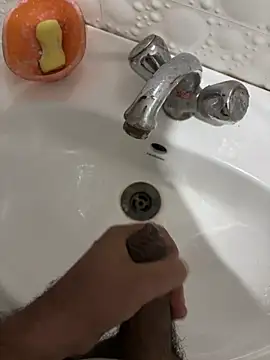 Snapshot of Hotguyforfun chatting on 6, 10, 2025 Hotguyforfun online show from 6, 10, 2025