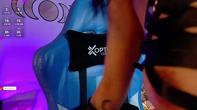 blue kitten online show from 11, 9, 2025