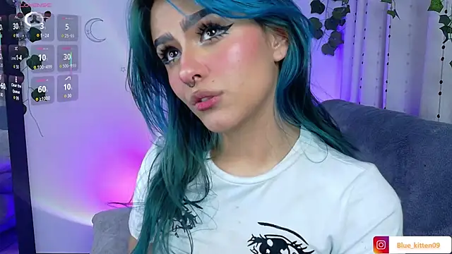 Snapshot of blue_kitten chatting on 26, 5, 2026 blue kitten online show from 26, 5, 2026